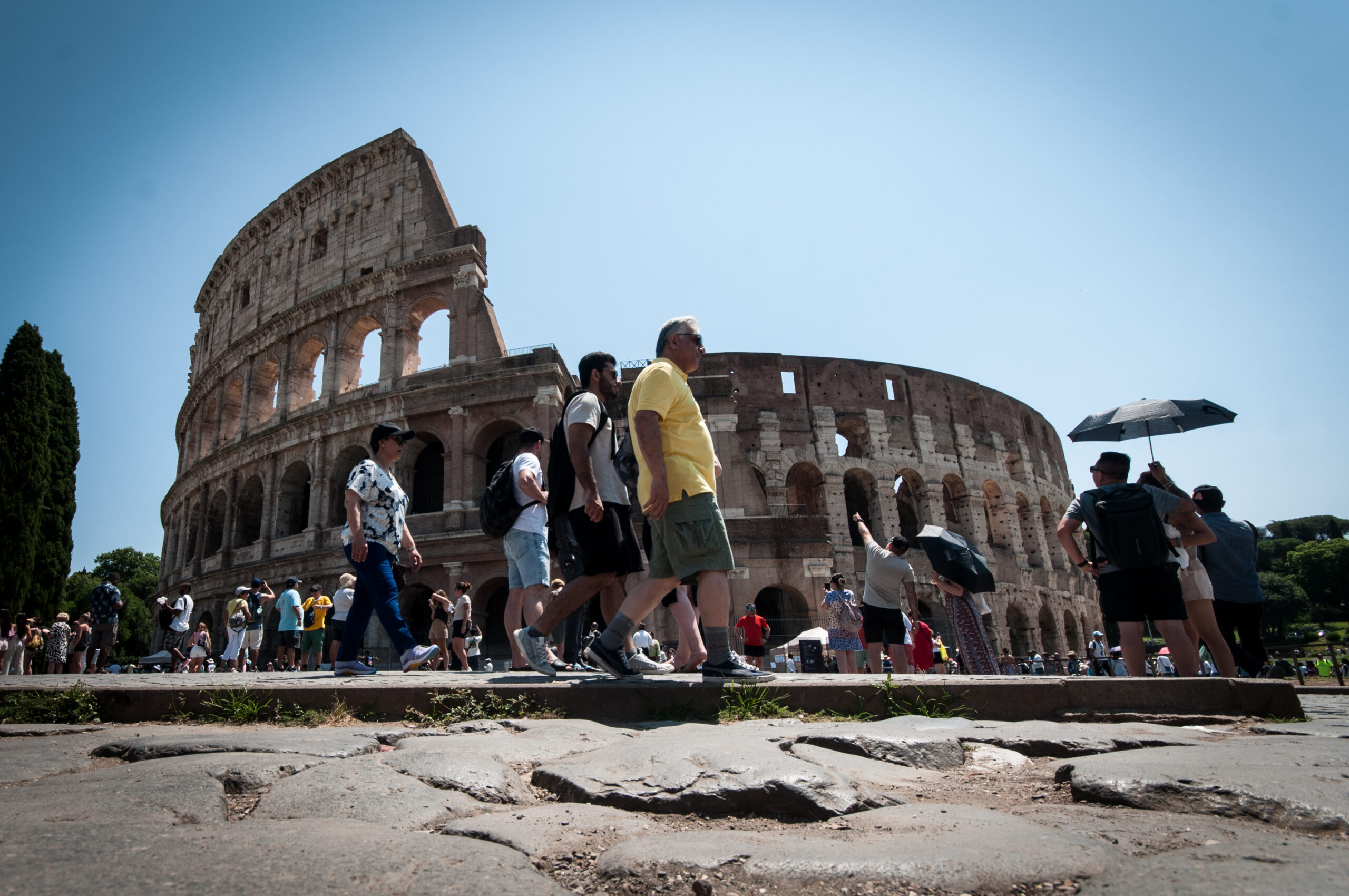 Vacationer who graffitied Colosseum claims he doesn't know 'age of monument'